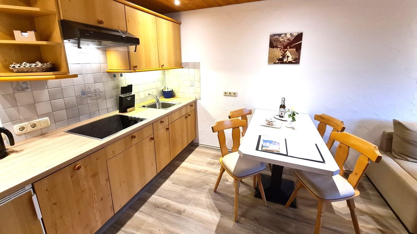 Der Essbereich der Ferienwohnung Grünten