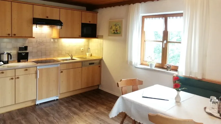Wohnraum mit Balkon – Nebelhorn