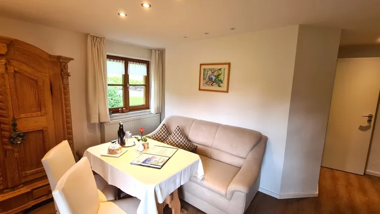 Wohnraum mit Balkon – Herrenberg